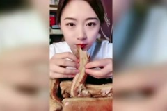 娱乐吃瓜酱女孩子叫什么,她为何成为新一代网红女神? 娱乐吃瓜酱女孩子叫什么,她为何成为新一代网红女神?